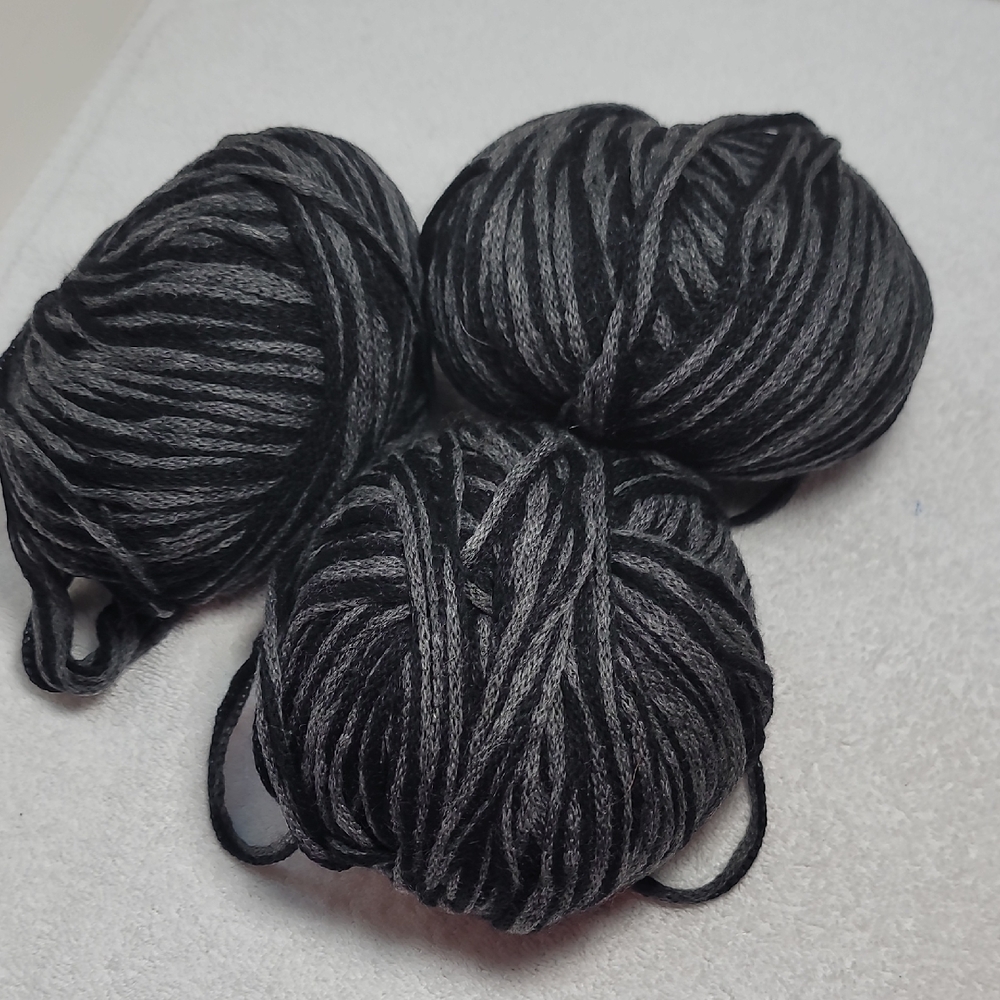 Trendsetters Yarns DUO Black/gray 3 Balls